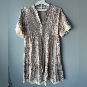 Anany tan neutral floral tiered boho short sleeve dress Women’s sz M